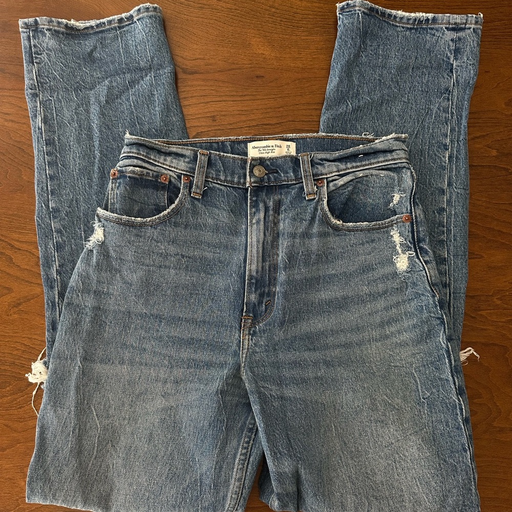Abercrombie Curve Love 90s Straight Ultra High Rise Denim Jeans